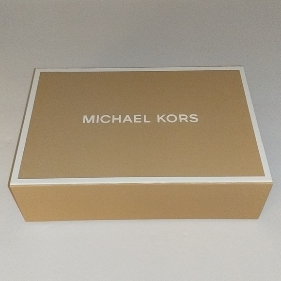 π Michael Kors π MK Magnetic Gift Box Storage Holiday AUTH π - Picture 1 of 7